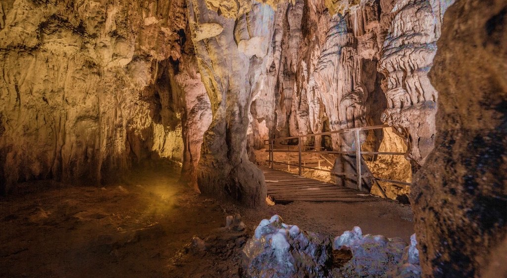 Caves of Barac